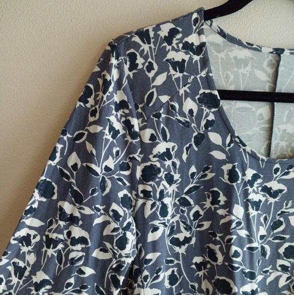 Garnet Hill Lavender Abstract Foral Tencel Long Sleeve Trapeze Midi Dress - Picture 6 of 9